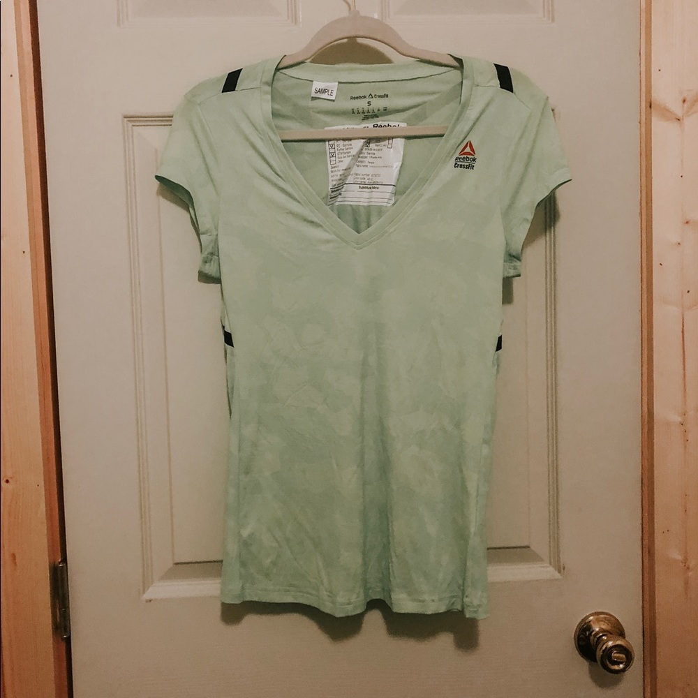 NWT Rebook T-shirt